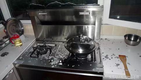 集成灶爆炸疑云 偶然事件還是安全隱患？揭秘廚柜下的真相